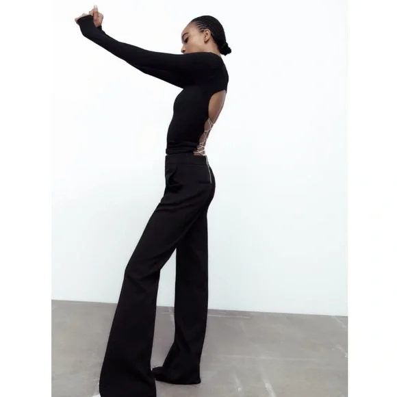 Zara Rhinestone Seamless Black T-shirt - Picture 3 of 6